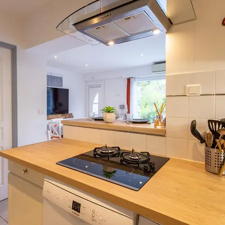 T2 Avec Terrasse A Six-fours - Piscine Parking Appartement Six-Fours-les-Plages